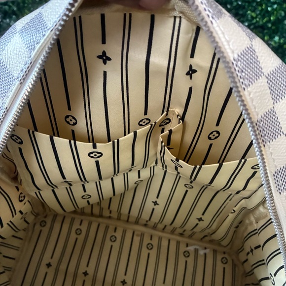 Checkered Backpack - Picture 9 of 12